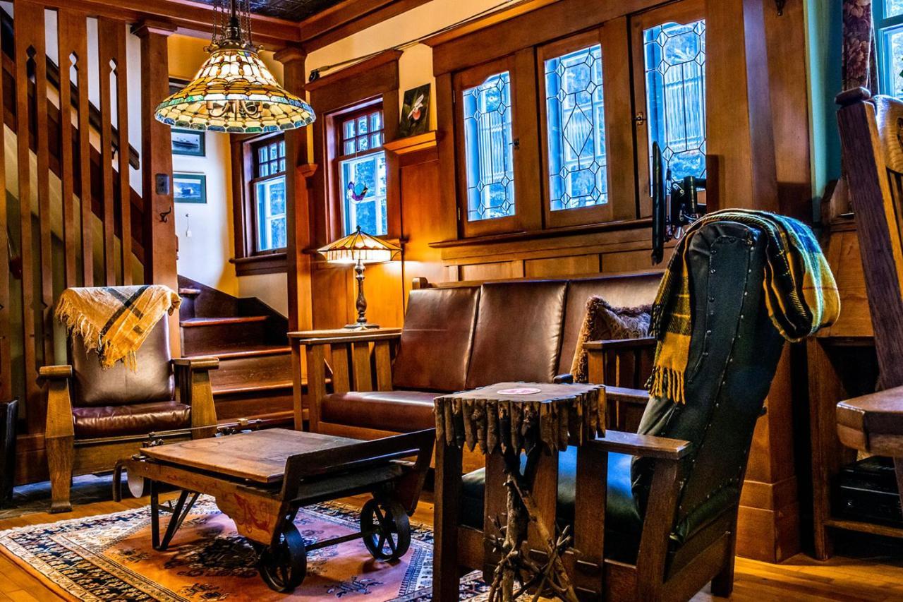 The Craftsman House Bed and Breakfast Bragg Creek Exterior foto